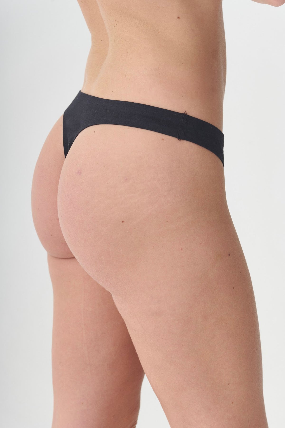 Pack x 3 bombacha colaless de algodón sin costuras - Negro Off White Nude