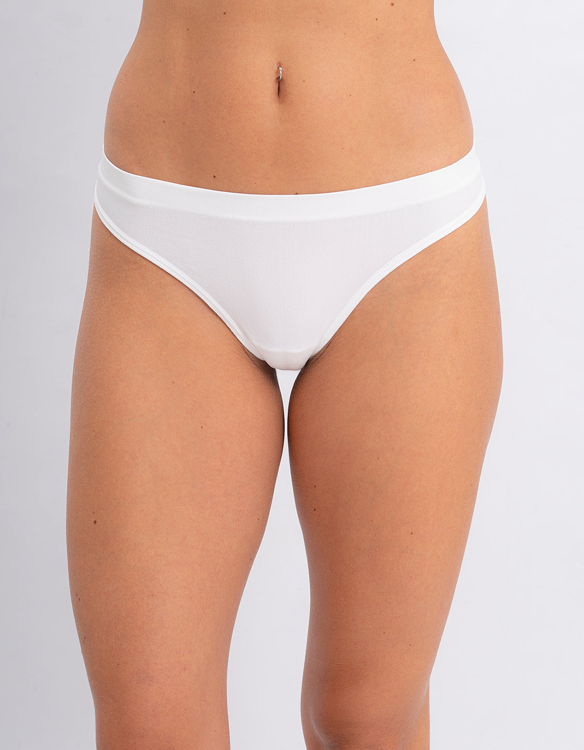 Pack cola less seamless x 7 - Negro Negro Nude Rojo Choco Rosa Off White